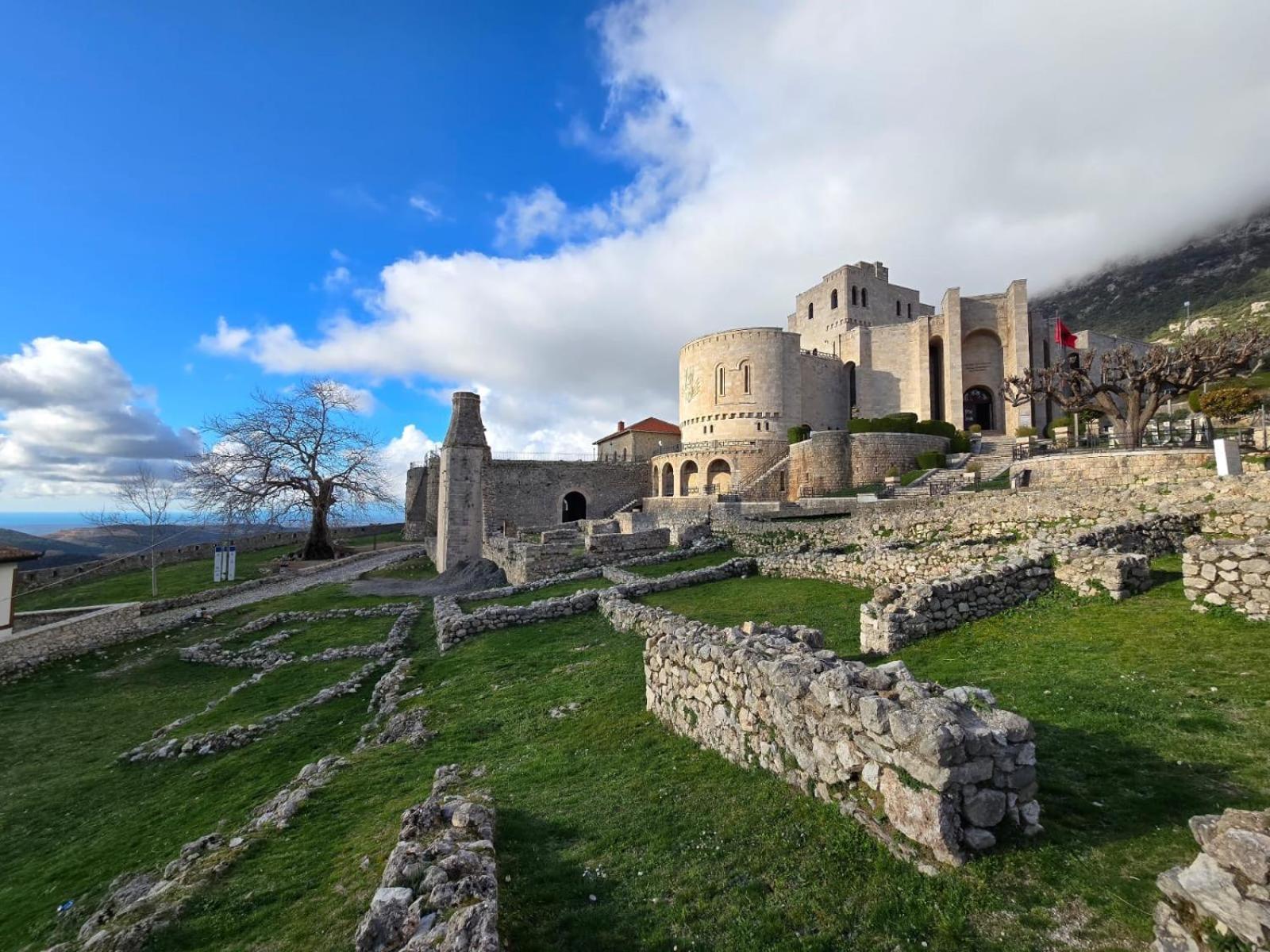 Villa Mefaja Krujë Esterno foto
