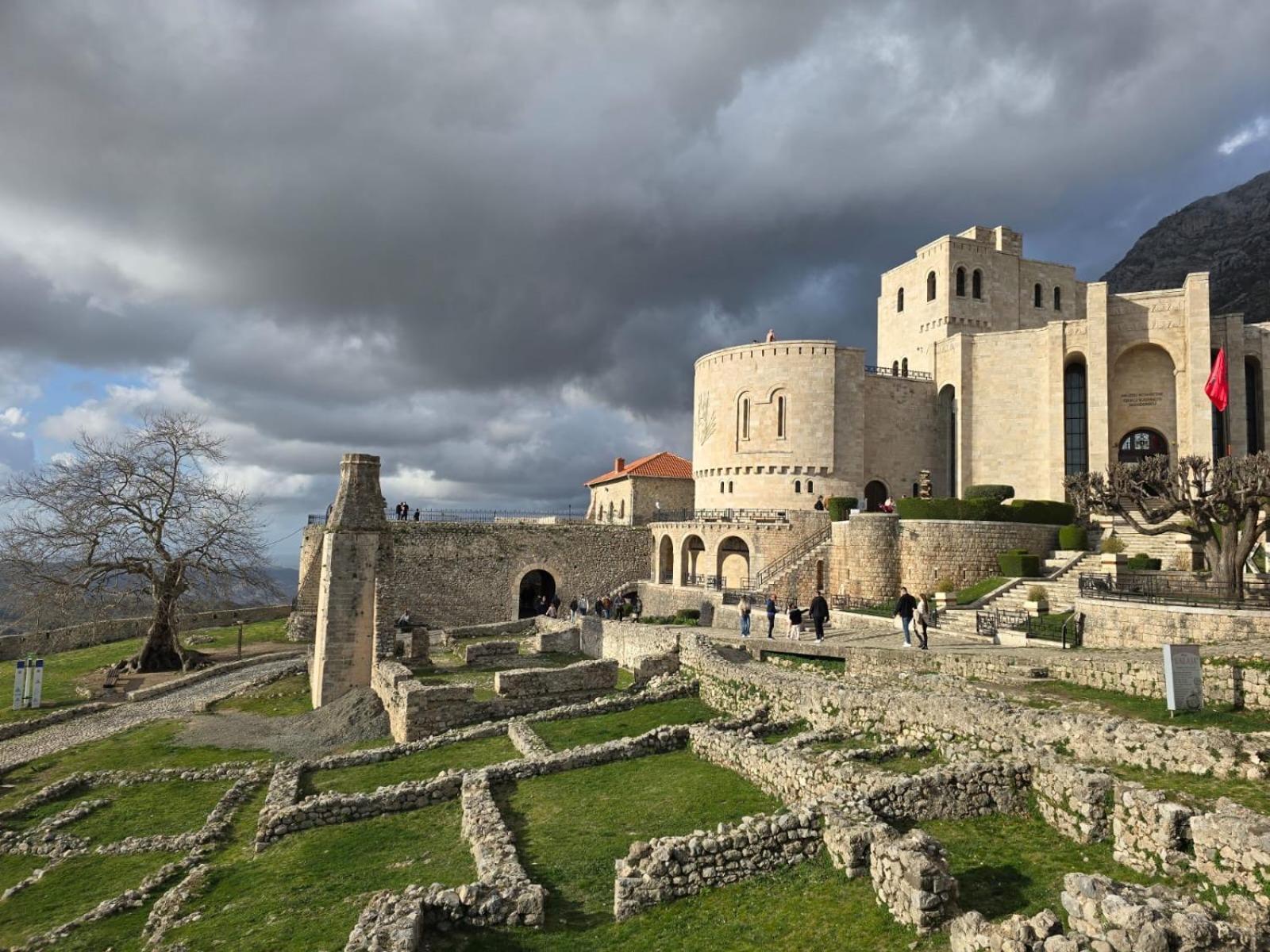 Villa Mefaja Krujë Esterno foto