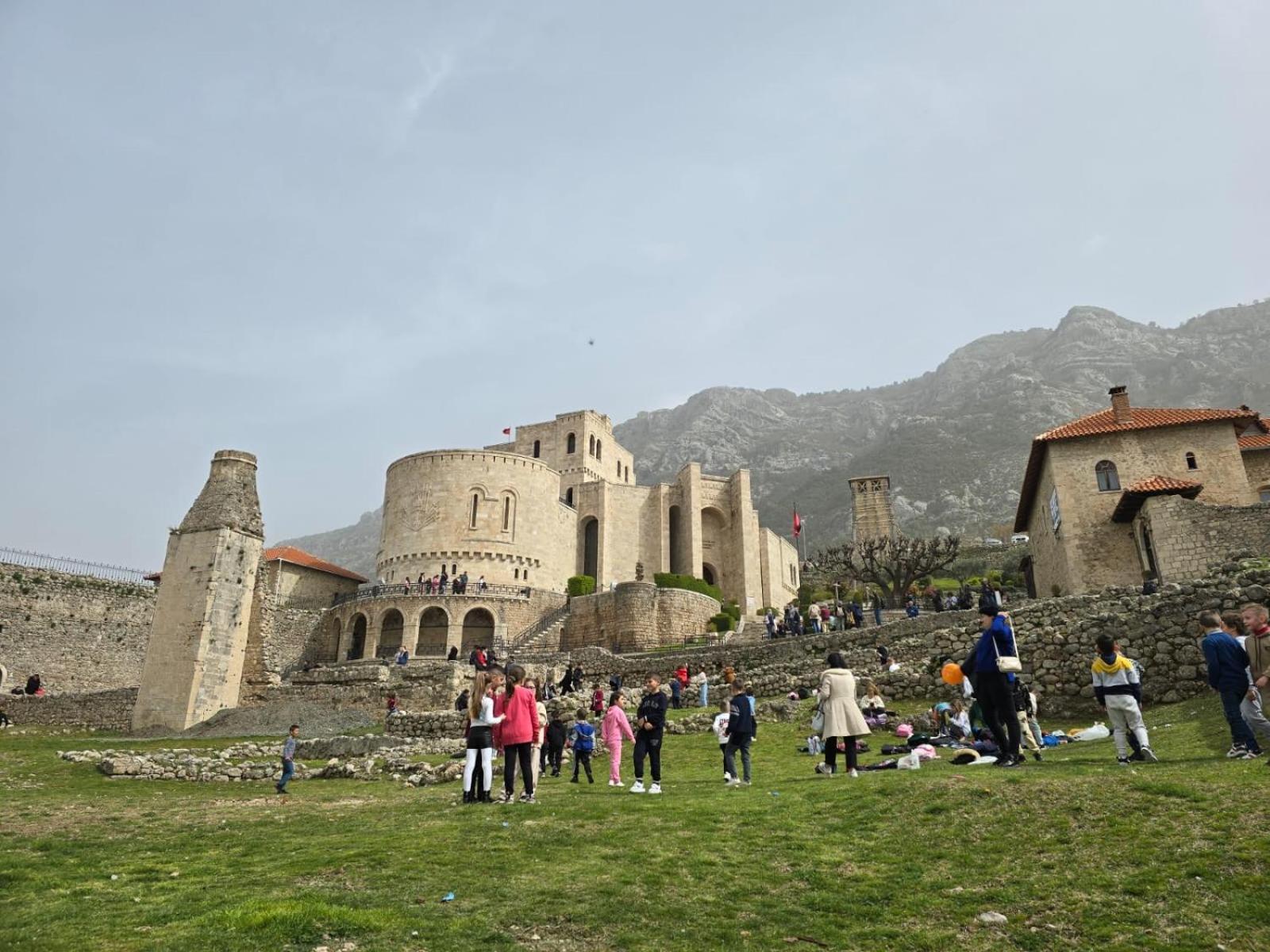 Villa Mefaja Krujë Esterno foto